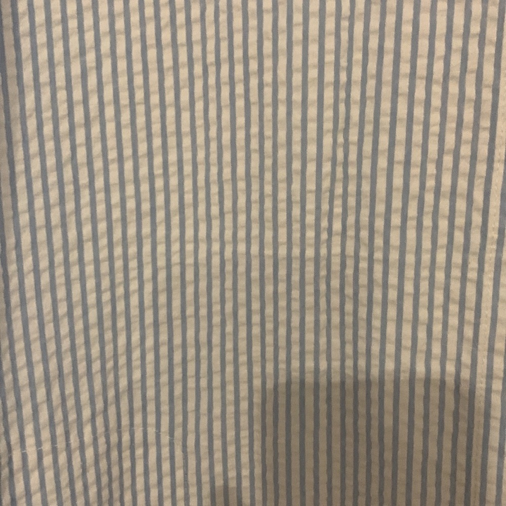 Women’s button down - Picture 2 of 3
